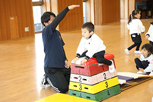 体操教室　ー跳び箱ー　ばら