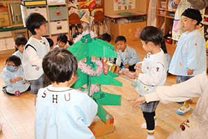 クリスマスツリーの飾り付け✨🎄　ぱんだ