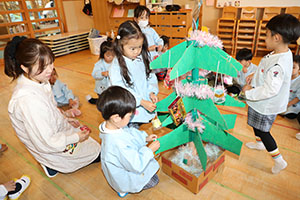 クリスマスツリーの飾り付け✨🎄　ぱんだ