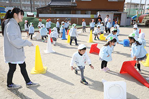 コーンで楽しい運動遊び　ことり・こあら