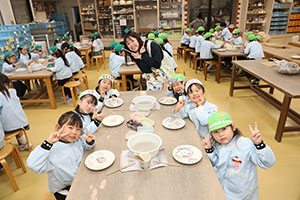 陶芸教室　楽しかったね　年長A・B　NO．2