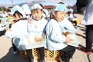 ふれあい動物園　たのしかったね　年少組