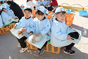 ふれあい動物園　たのしかったね　年少組