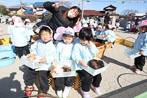 ふれあい動物園　たのしかったね　年少組