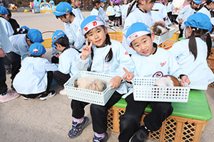 ふれあい動物園　たのしかったね　年長組