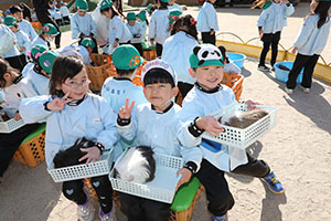 ふれあい動物園　たのしかったね　年長組