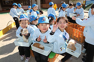 ふれあい動物園　たのしかったね　年長組