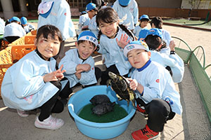 ふれあい動物園　たのしかったね　年長組