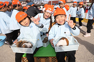 ふれあい動物園　たのしかったね　年長組