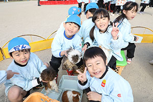 ふれあい動物園　たのしかったね　年長組