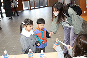 ふれあいコンサート エンゼルキッズクラブ・2歳児クラス