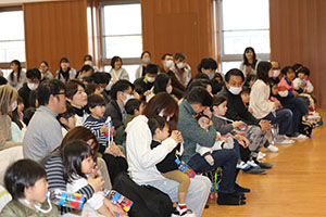 ふれあいコンサート エンゼルキッズクラブ・2歳児クラス