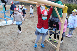 お散歩へでかけました　りす・ぱんだ