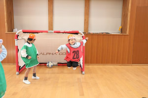 ヴィアティン三重　サッカー教室が開かれました　E・全クラス集合写真