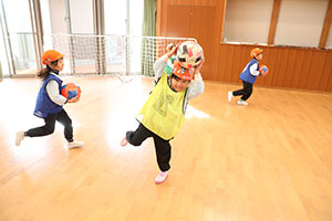 ヴィアティン三重　サッカー教室が開かれました　E・全クラス集合写真