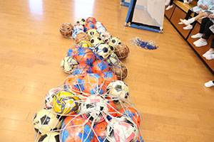 ヴィアティン三重　サッカー教室が開かれました　C・D