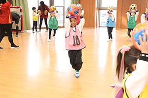 ヴィアティン三重　サッカー教室が開かれました　C・D