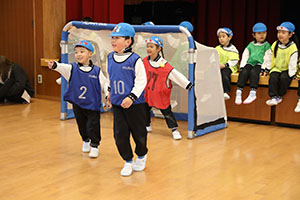 ヴィアティン三重　サッカー教室が開かれました　C・D