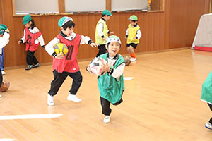 ヴィアティン三重　サッカー教室が開かれました　A・B