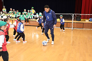 ヴィアティン三重　サッカー教室が開かれました　A・B