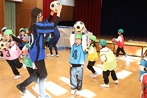 ヴィアティン三重　サッカー教室が開かれました　A・B