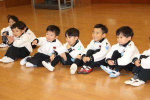 体操教室 　ー跳び箱ー　こあら