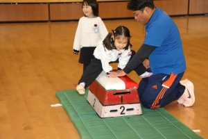 体操教室 　ー跳び箱ー　こあら