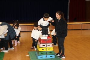 体操教室 　ー跳び箱ー　こあら