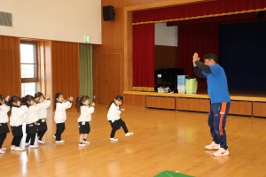 体操教室 　ー跳び箱ー　きりん