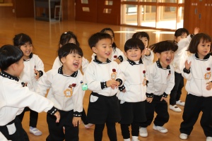 体操教室 　ー跳び箱ー　きりん