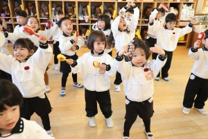 楽器で遊びました🎵　きりん