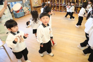 楽器で遊びました🎵　きりん