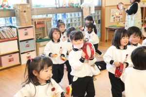 楽器で遊びました🎵　きりん