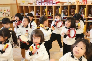 楽器で遊びました🎵　きりん