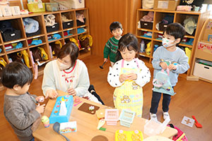 朝の自由遊び　ぺんぎん