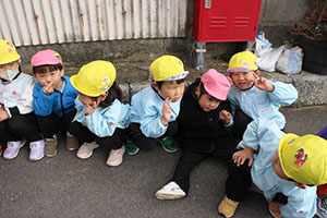 お散歩へでかけました　ひよこ・ひまわり