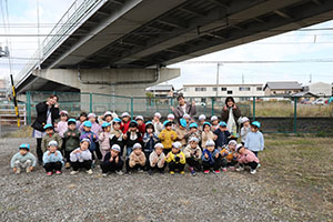 お散歩へでかけました　ぺんぎん・たんぽぽ