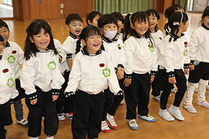 体操教室 　ー跳び箱ー　ことり