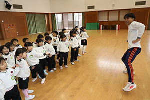 体操教室 　ー跳び箱ー　ことり