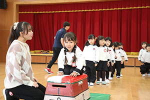 体操教室 　ー跳び箱ー　りす