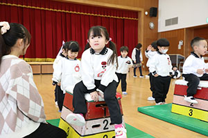 体操教室 　ー跳び箱ー　りす