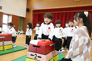 体操教室 　ー跳び箱ー　りす