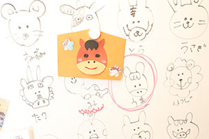 絵馬の制作　ひよこ