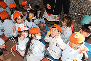 日本の伝統　ー年賀状・足湯ー　E