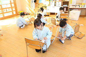 大掃除をしました　すみれ・ばら・たんぽぽ・りす・うさぎ・B・D