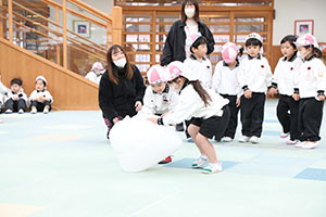 雪だるまころがし　うさぎ・ぱんだ