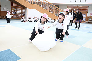 雪だるまころがし　うさぎ・ぱんだ