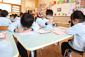 書初め大会　がんばりました　年長組　NO.2