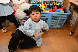 コマの制作　きりん