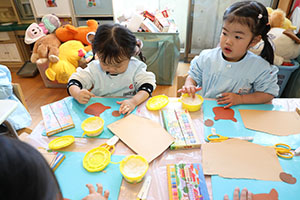 絵馬の制作　こあら